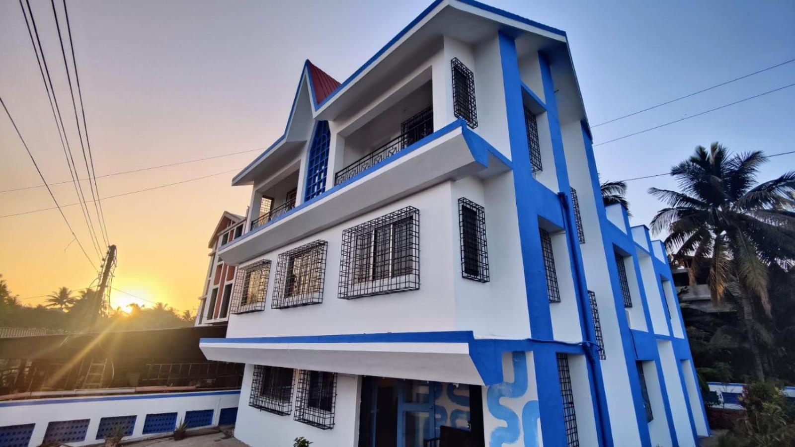 Muktai Nest Hotel Alibag Bagian luar foto